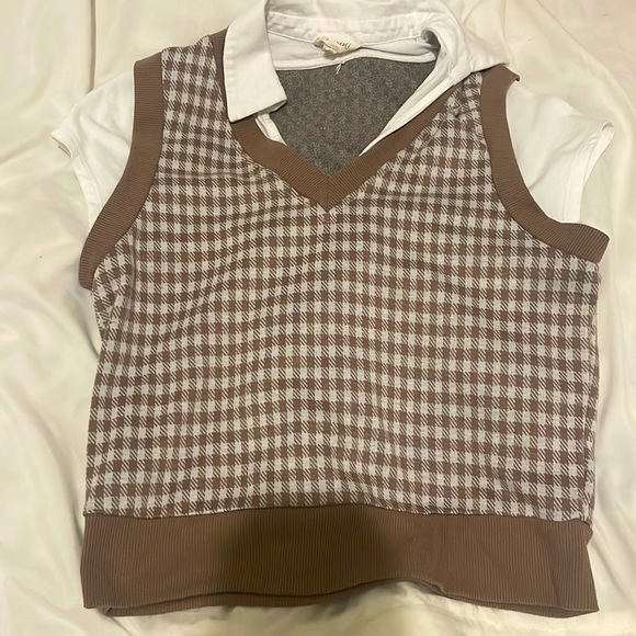 meraki Tops - A meraki vintage cream brown top that can be styled in any way💕